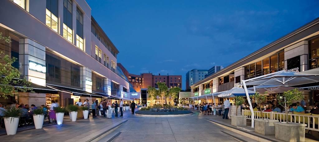 Rosebank Accommodation โจฮันเนสเบิร์ก ภายนอก รูปภาพ