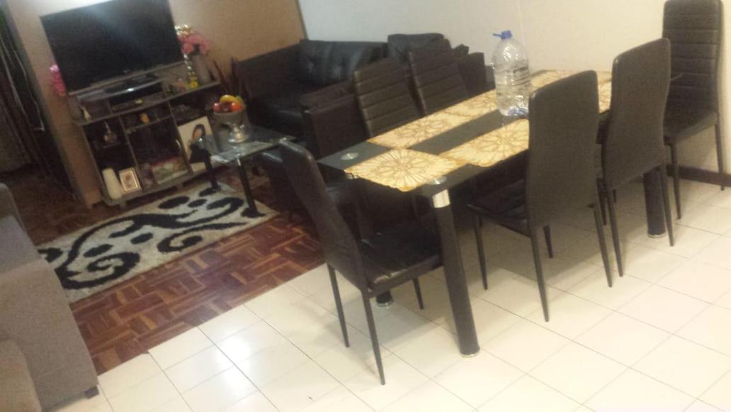 Rosebank Accommodation โจฮันเนสเบิร์ก ภายนอก รูปภาพ