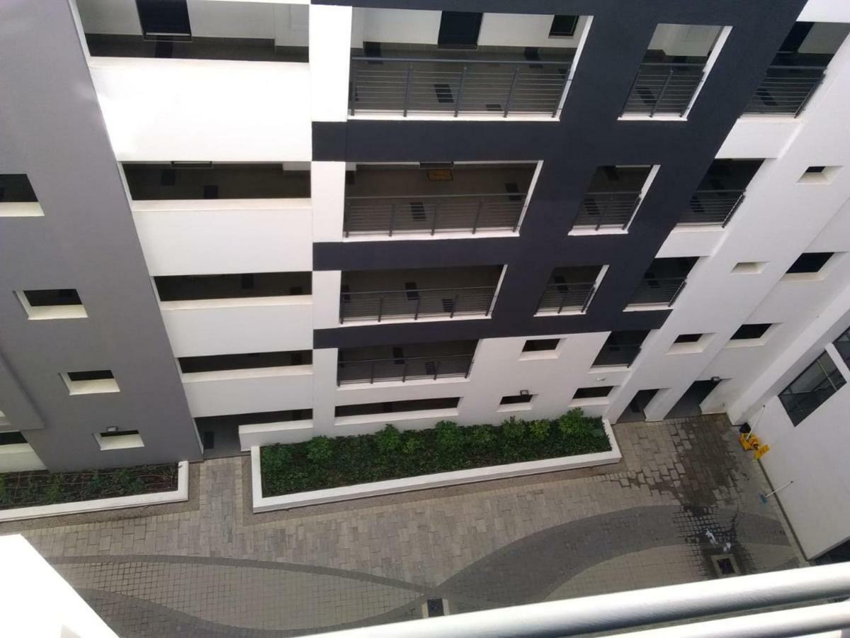 Rosebank Accommodation โจฮันเนสเบิร์ก ภายนอก รูปภาพ