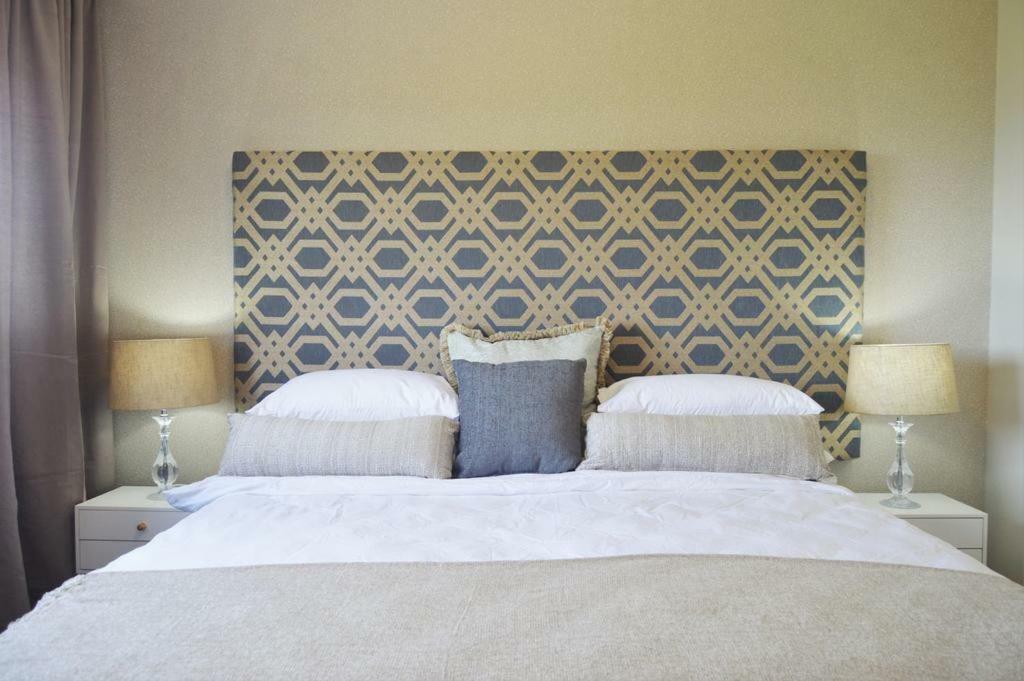 Rosebank Accommodation โจฮันเนสเบิร์ก ภายนอก รูปภาพ