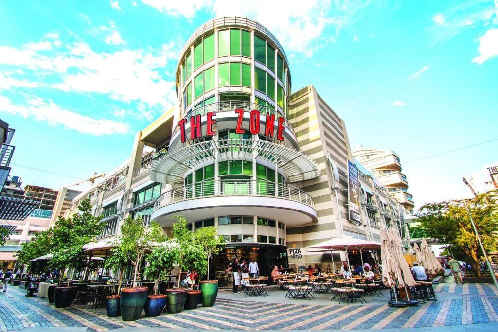 Rosebank Accommodation โจฮันเนสเบิร์ก ภายนอก รูปภาพ